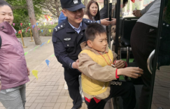 香炉山游客爆棚  冰城公安让安全感拉满